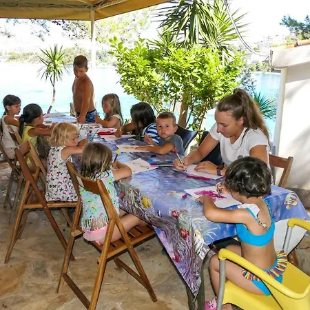 Kamp Rozac 3*