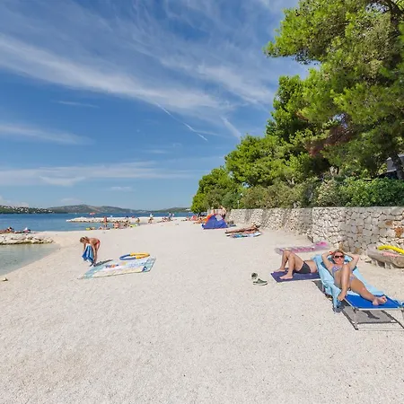 Vakantiepark Kamp Rozac 3*