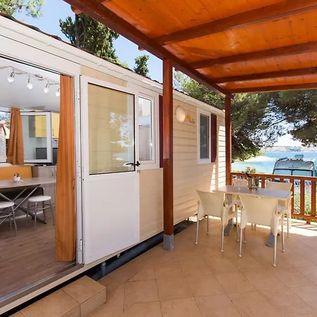 Vakantiepark Kamp Rozac 3*