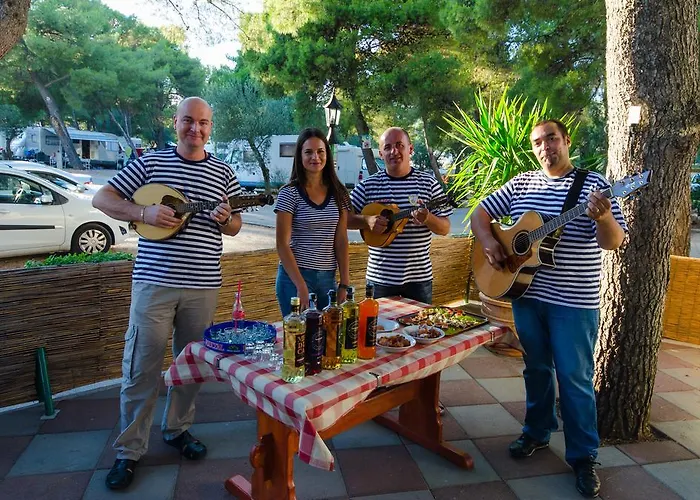 Kamp Rozac Πάρκο διακοπών 3*