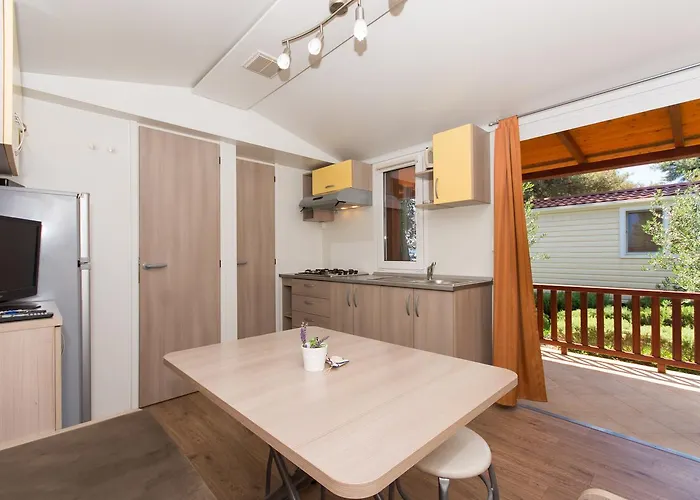 Kamp Rozac Πάρκο διακοπών Τρογκίρ