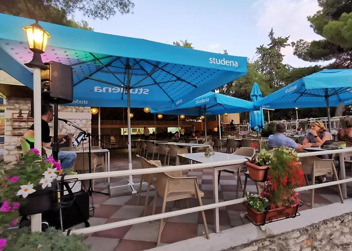 Kompleks wypoczynkowy Kamp Rozac 3*